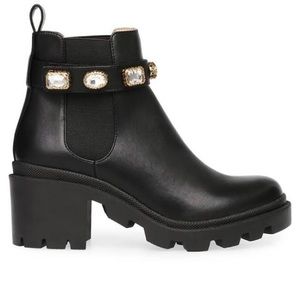 Excellent Condition Steve Madden boots